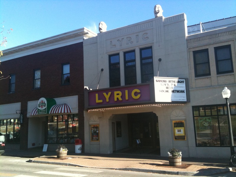 The Lyric Theatre in 2010; image Vineet Doshi - Own work, CC BY-SA 3.0, https://commons.wikimedia.org/w/index.php?curid=11990333