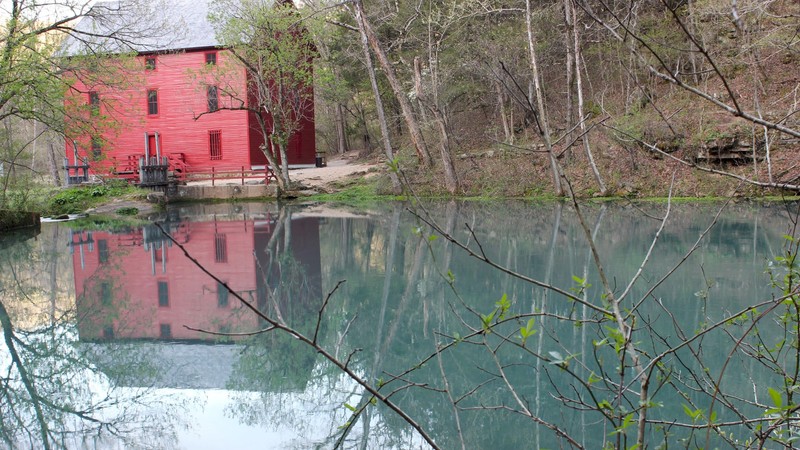 Ozark National Scenic Riverways: Alley Spring and Mill