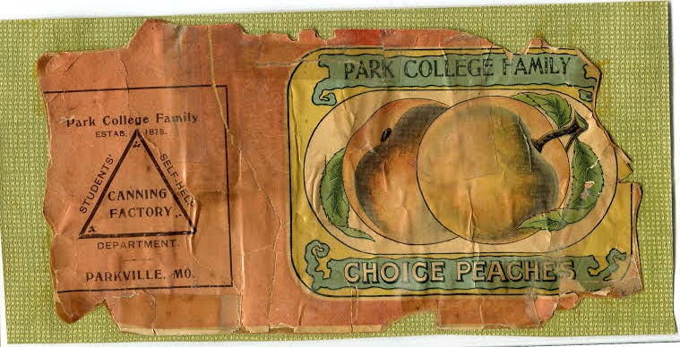 An old can label for Park College peaches.