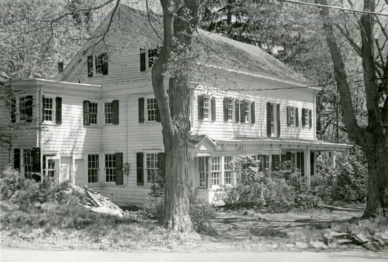 Davenport House (1974)