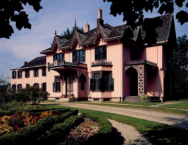 The Gothic Revival house offered a relaxing retreat from fast-paced city life (source: Library of Congress)