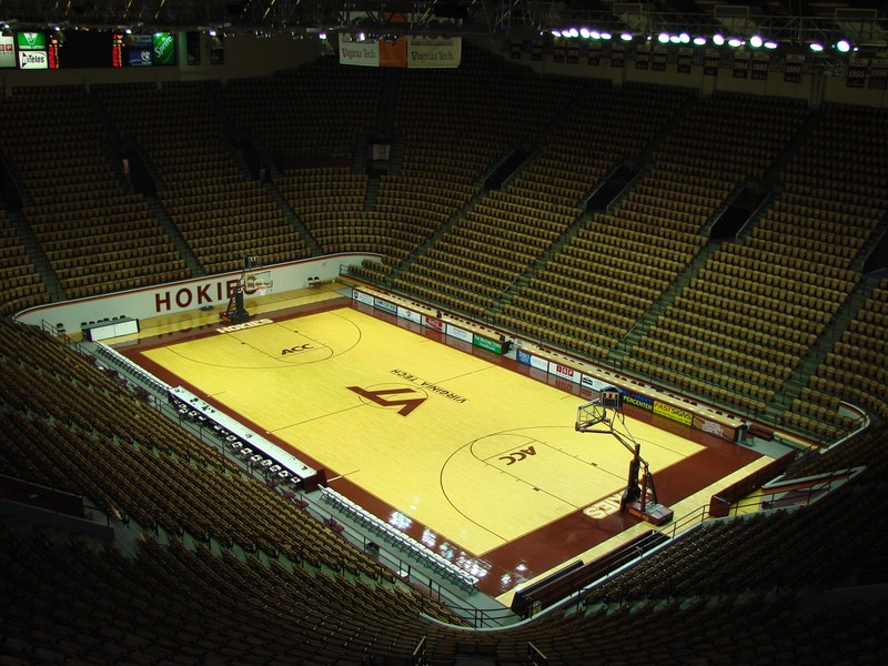 Cassell Coliseum (interior); image by Hokie4Heisman at English Wikipedia - Transferred from en.wikipedia to Commons., CC BY-SA 3.0, https://commons.wikimedia.org/w/index.php?curid=1753552