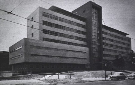 Building, Sky, Black, Black-and-white