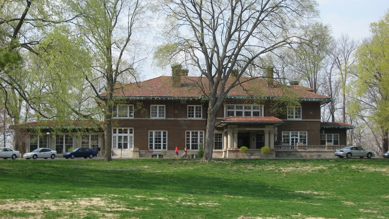 The Allison Mansion combines the elements of the Prairie School design and a Spanish villa.