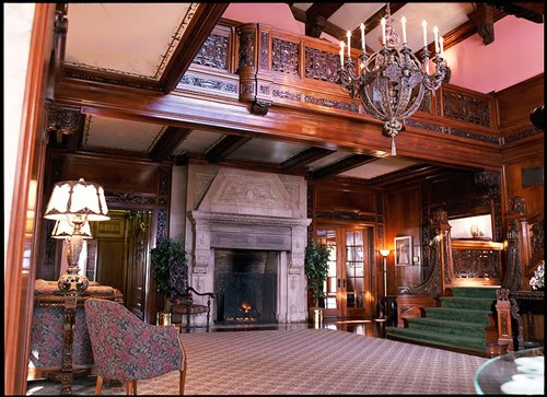 The same grand foyer from a 2008 photograph.