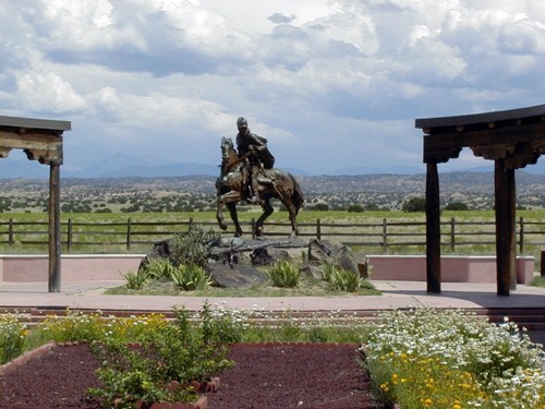 The statue of Don Juan De Onate