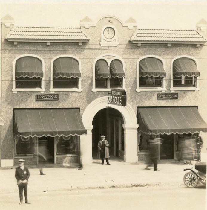 Historical snapshot of Green-Richman Arcade in previous years.