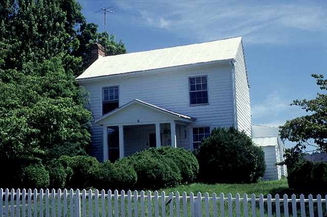 A saddlemaker built this home in the 1840s, selecting a location near the Scout Spring. 