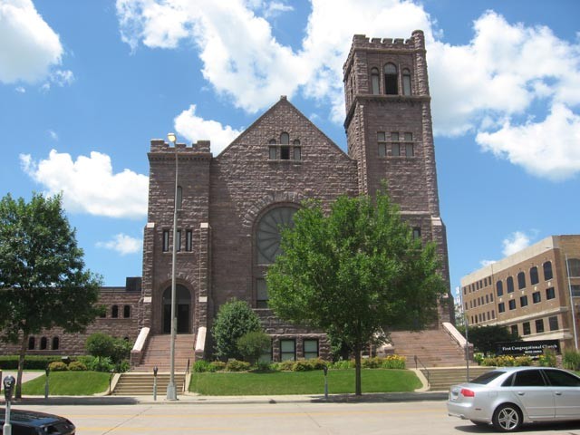 First Congregational Church was built in 1907