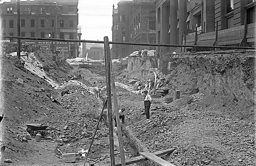 Excavation of Grant's Hill on Fifth Avenue.