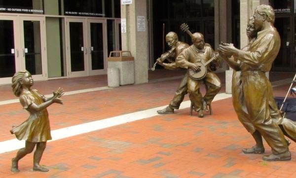 These five bronze figures pay tribute to the history of the Mountain Dance and Folk Festival which began in 1927. 