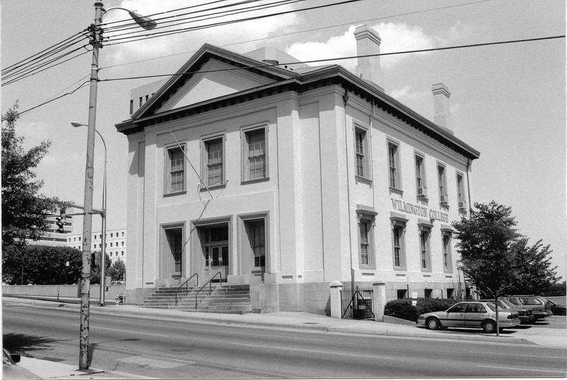 2010 photo of Old Customshouse in Wilmington, DE.