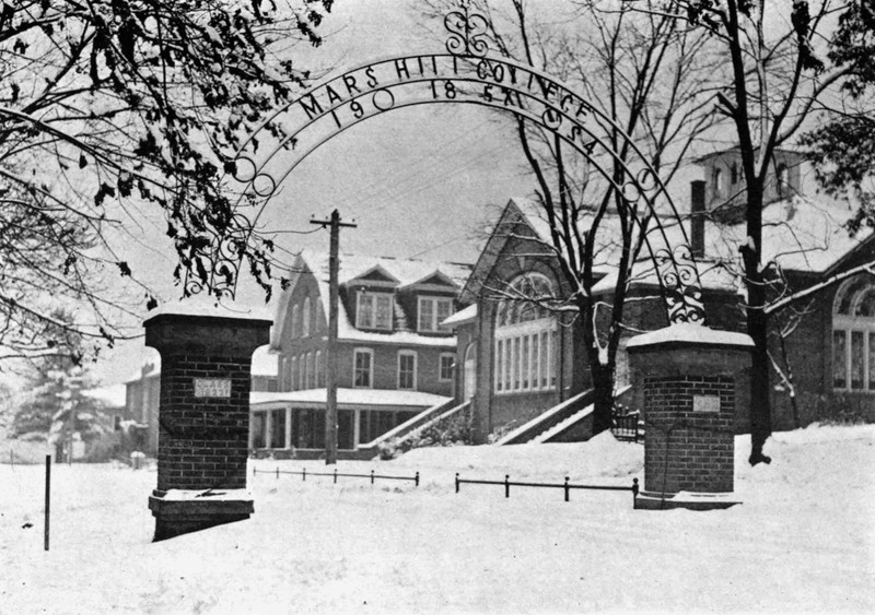 View of College Street from the Old East Gate, 1930. Spilman Hall can be seen next to Owen Theatre