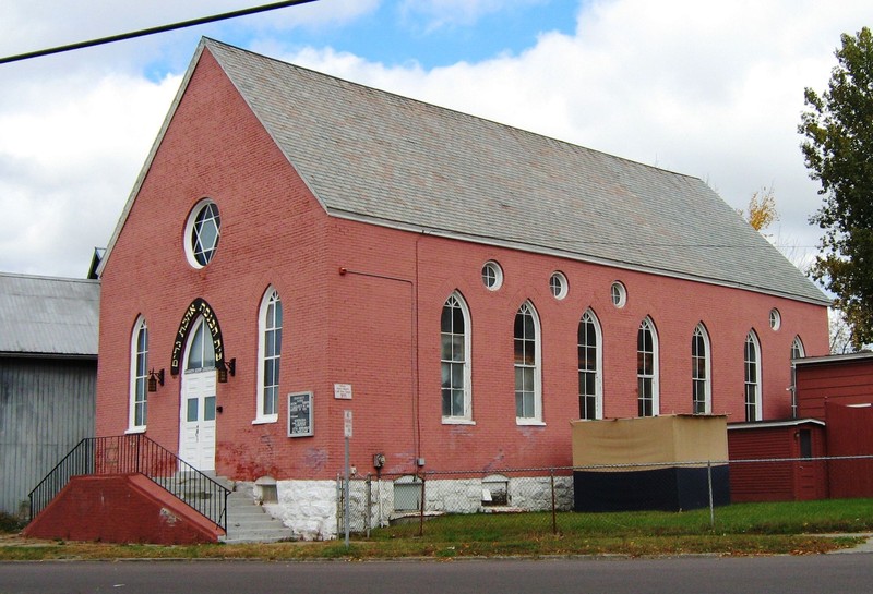 The old temple building, home to Congregation Ahavath Gerim.
