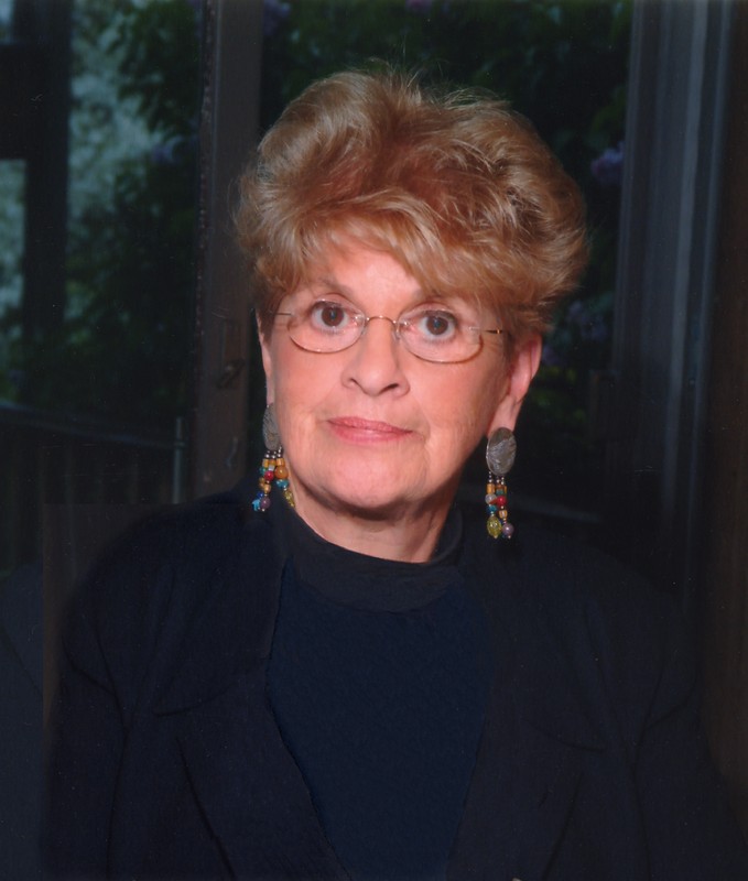 Photograph of Patricia Buckley Moss, courtesy of P. Buckley Moss.