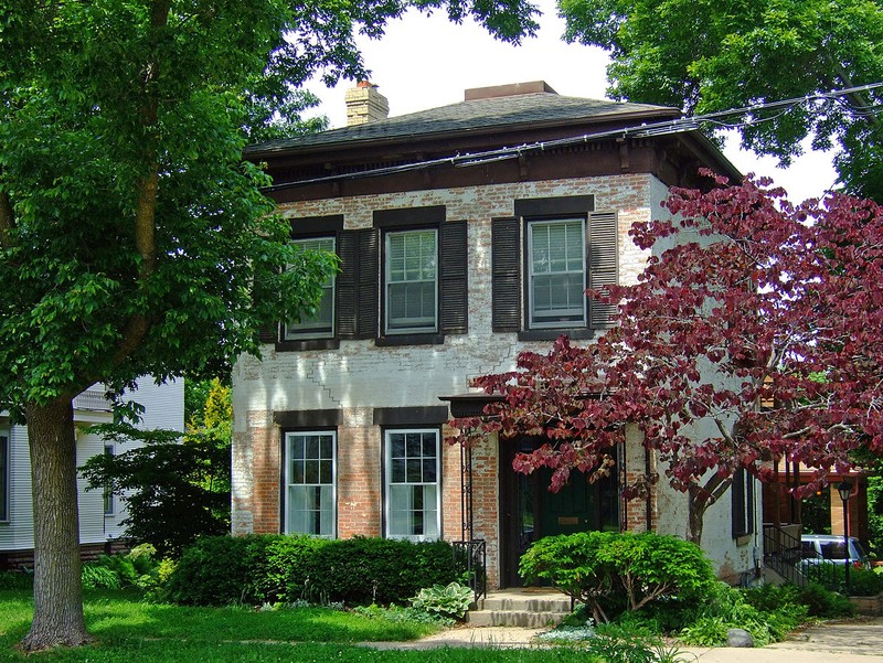 2009 photo of front of Hyer's Hotel, by James Steakley