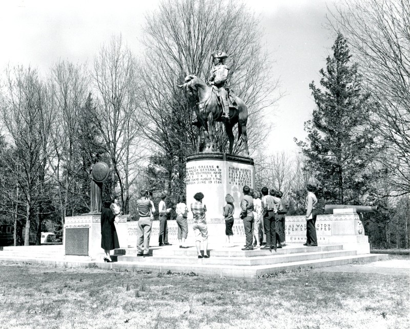 The original monument which included two cannons on either side of the monument