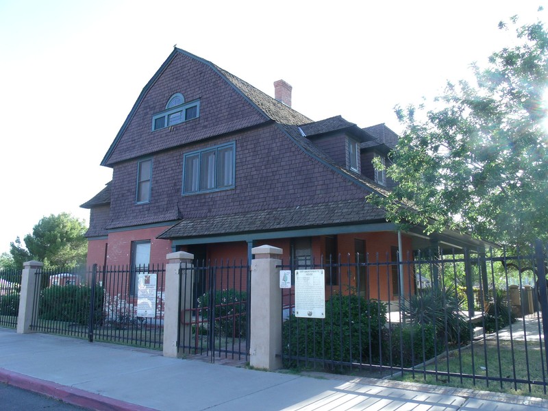 The Smurthwaite House was built in 1897 and is the sole example of Shingle Style architecture in the city.