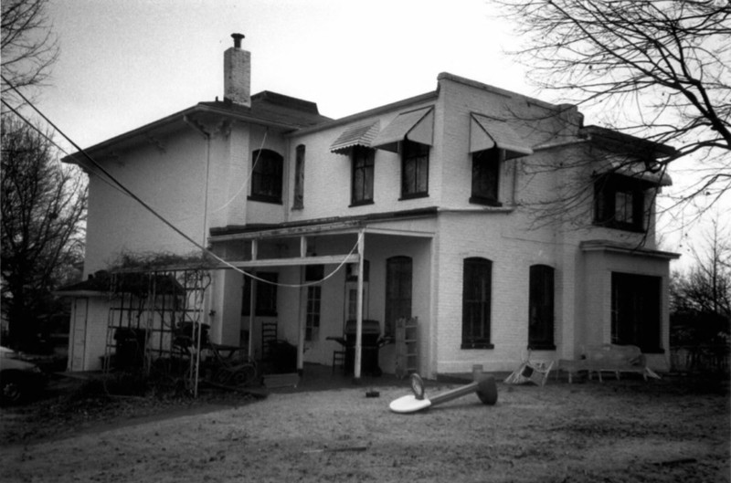 Gertrude and Nelson Burch House from rear yard in 2002 (Beetem)