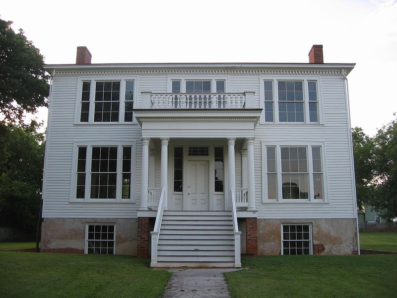 Rivermont House