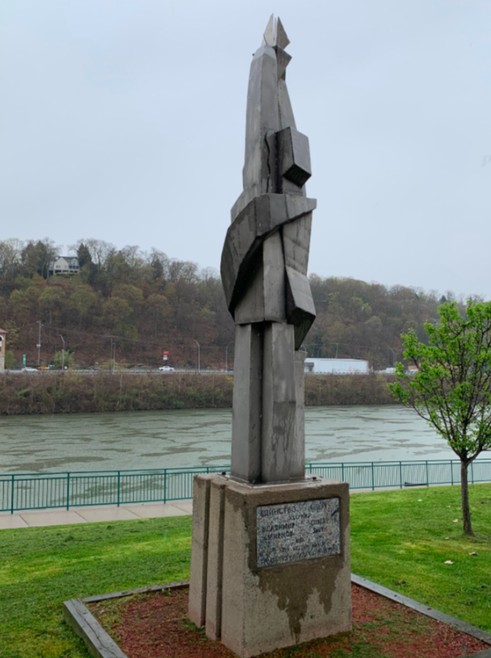 Sculpture, Land lot, Memorial, Monument