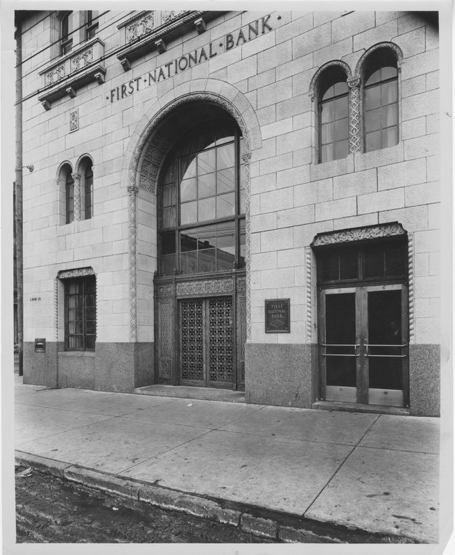 Entrance to the First National Bank Building in Ann Arbor, 1930.