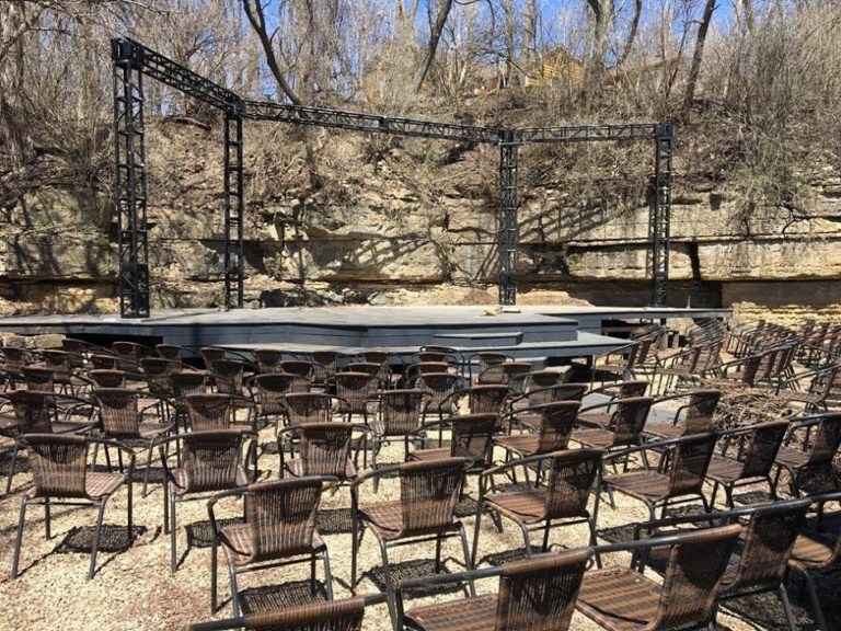 Alley Stage