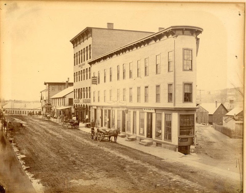 Flatiron building, "Johnson & Macy Dry Goods", built 1867