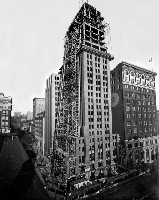 Photo by Mark Ambler (See: https://pauldorpat.com/2013/02/16/seattle-now-then-the-northern-life-aka-seattle-tower/)