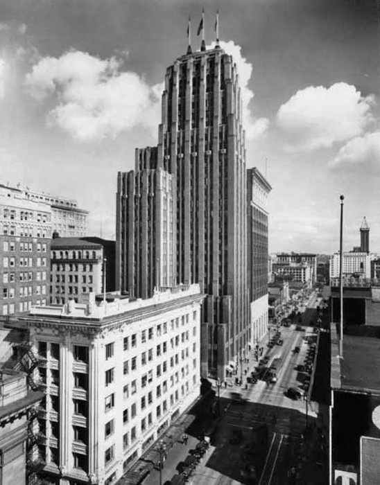 Photo by Mark Ambler (See: https://pauldorpat.com/2013/02/16/seattle-now-then-the-northern-life-aka-seattle-tower/)