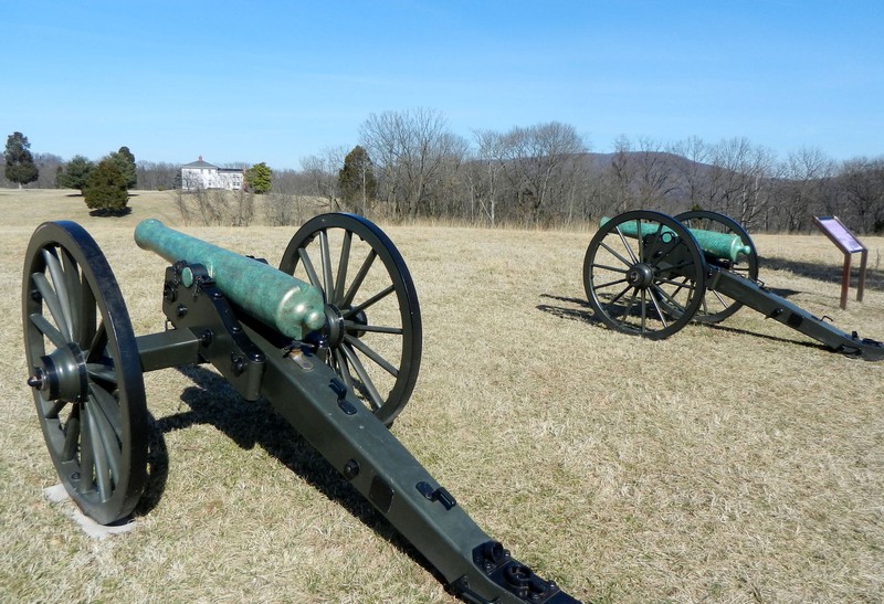 By placing cannon at the summit of the farm, the Confederate forces were able to force the Union side into surrender at the Battle of Harpers Ferry. Image obtained from Panoramio. 