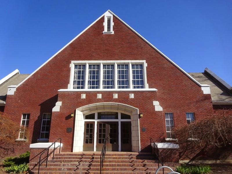 Front View of Hemingway Center

source: http://www.boisedailyphoto.com/2015_03_01_archive.html