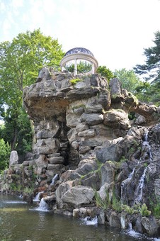 Rocky Overlook and Water Features