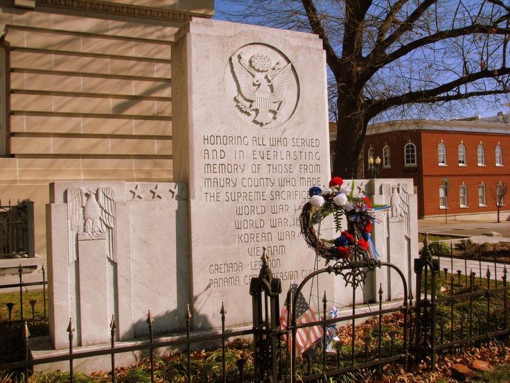 The front of the War Memorial Monument.