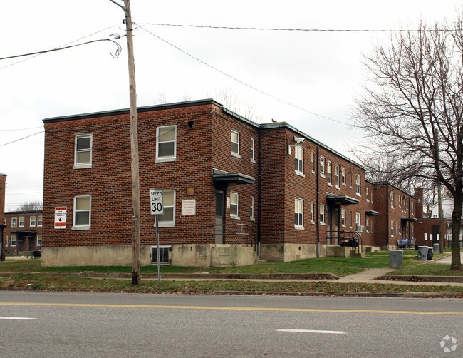 Washington Square Apartments today 