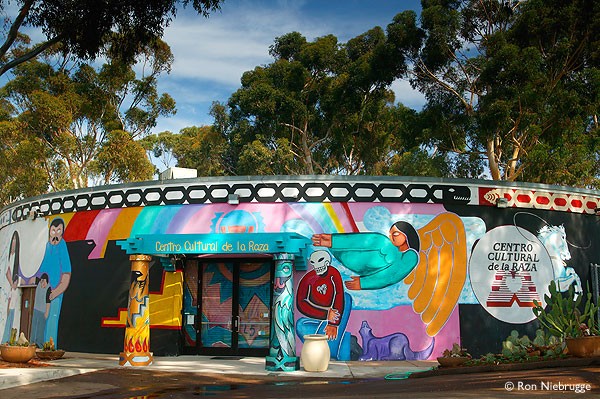 Centro Cultural de la Raza