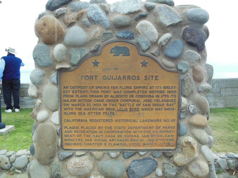 Historical marker for the fort on Ballast Point