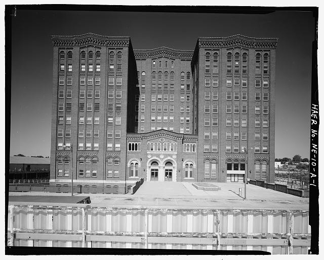 Front view of the South Omaha Livestock Exchange Building.
Courtesy of the Library of Congress