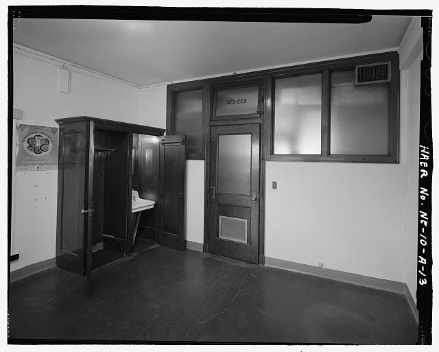 Interior view of an empty room in the South Omaha Livestock Exchange Building.
Courtesy of the Library of Congress