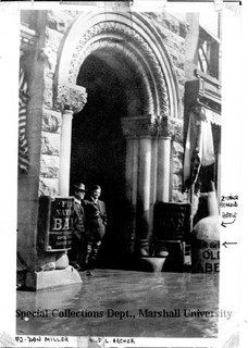 The 3rd Avenue bank during the 1913 flood 