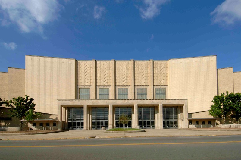 Memorial Coliseum 