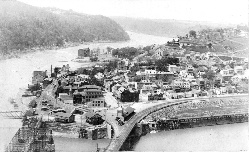 Building, Water, Black-and-white, Style