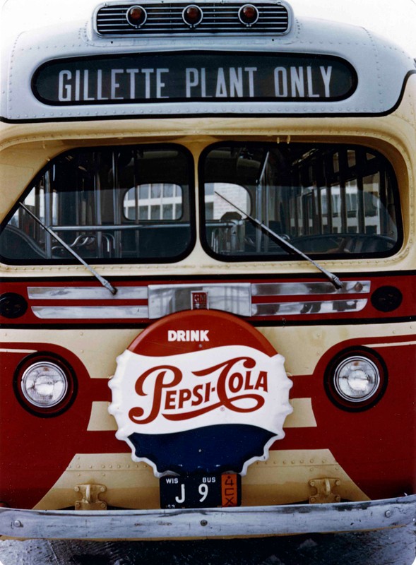 Eau Claire city bus with "Gillette Plant Only" sign (1953)