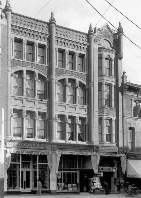 Nesmith-Greely Building in 1906