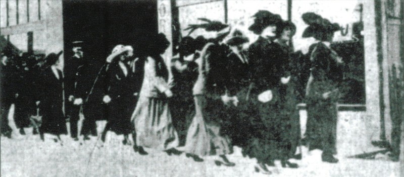 Women being gathered up during the Stingaree Raid of 1912. (Courtesy Gaslamp Quarter Historical Foundation)