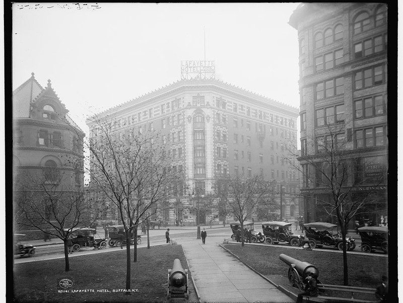 1908 photo of the Lafayette Hotel