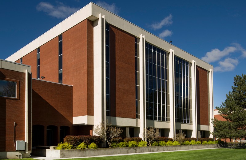 View of the back (north facing) side of the 1970s four-story addition, August 26, 2016.