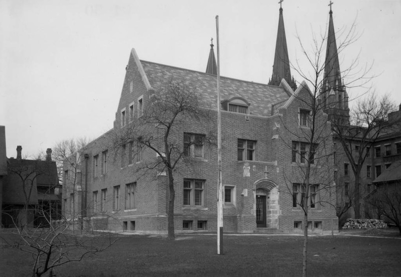 Eastern and southern facades of O'Hara Hall, circa 1945 (“Department of Special Collections and University Archives, Marquette University Libraries, MUA_011626)