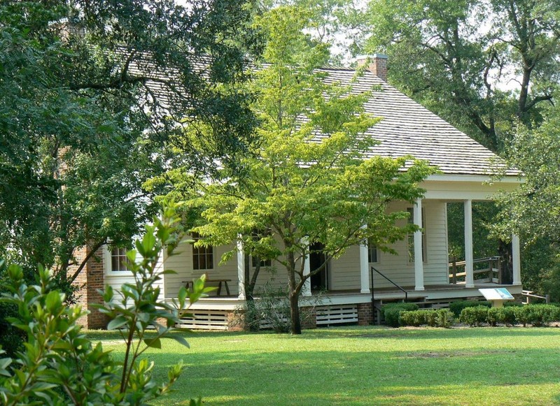 The former plantation is now a museum that interprets the history of the plantation in addition to exhibits ranging from science to history. 