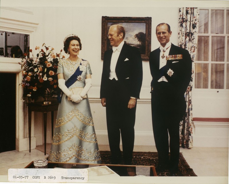 Queen Elizabeth II and the Duke of Edinburgh meet with President Gerald Ford at the British Embassy in July 1976. Photo courtesy of the White House Photographic Office.